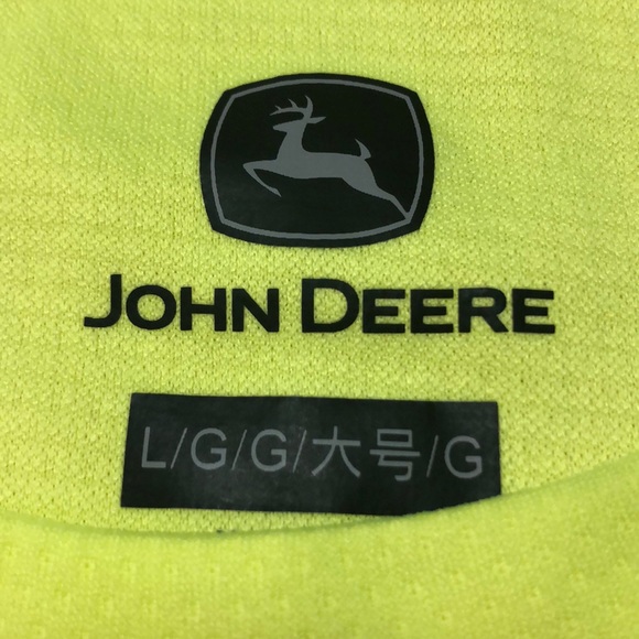 NWOT Men’s John Deere T-Shirt - Picture 3 of 4